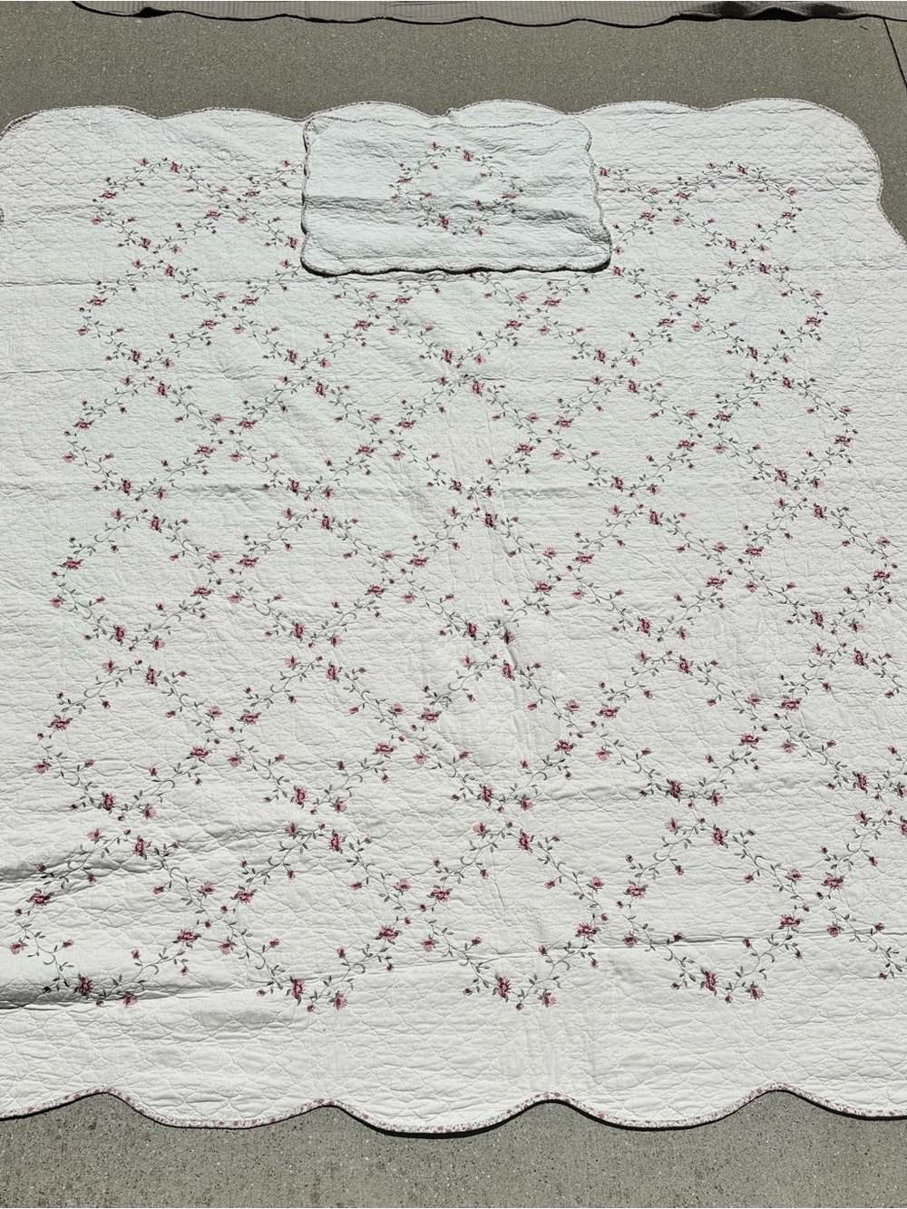 Classic Creamy White Floral Embroidered Quilt Set 1 Pillow Sham Hannalore Cotton - Picture 5 of 16